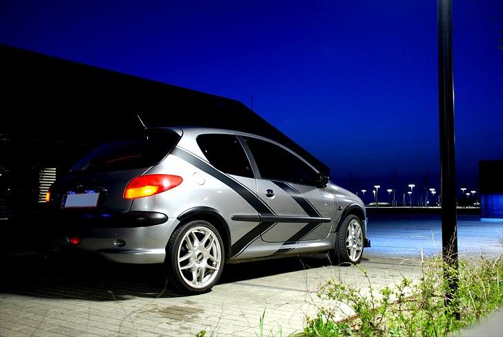 Peugeot 206 Projekt SOLGT - Noget tyder på det snart bliver forår, men man ved aldrig.. billede 1