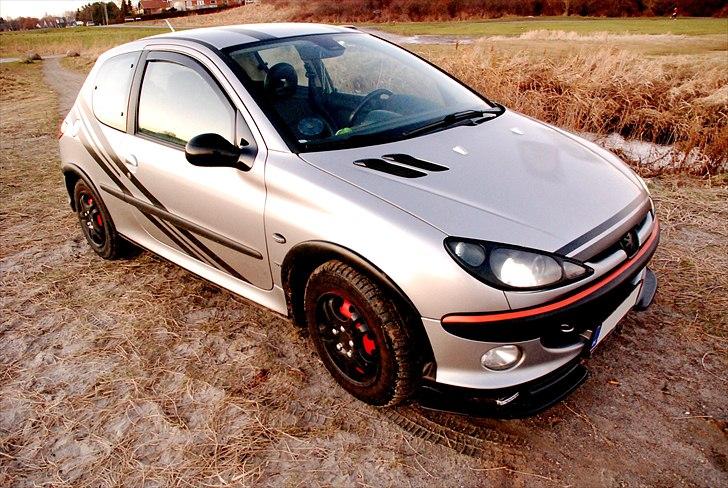 Peugeot 206 Projekt SOLGT - Kunne da lige køre forbi stranden og nyde sol nedgangen.. billede 4