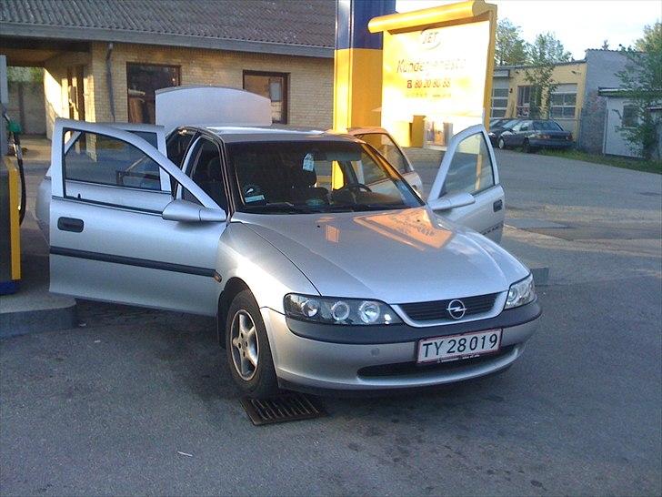 Opel Vectra (Solgt) billede 2