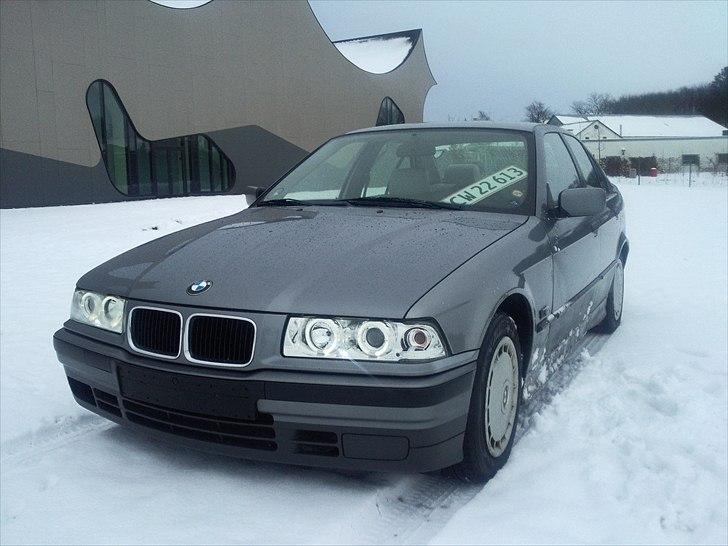 BMW 316i billede 2