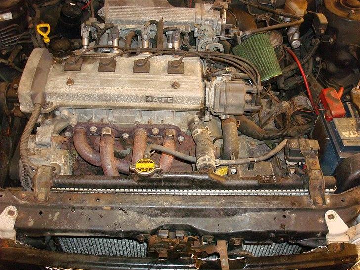 Toyota Corolla E10 16V H/B billede 3