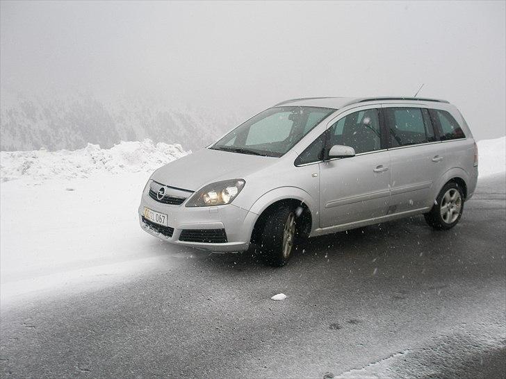 Opel zafira 1,9 cdti (total skadet) billede 8