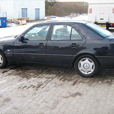 Mercedes Benz C220