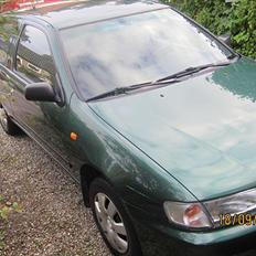 Nissan Almera SR
