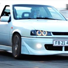 Opel Vectra A 2.0i (SKROTTET)