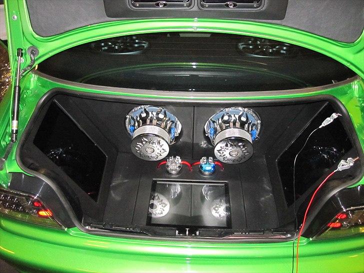 BMW e 36 320i  (100% FASHION) billede 4