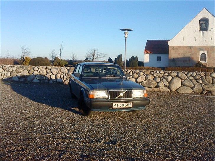Volvo 240 GL *SOLGT TIL SKROT* billede 1