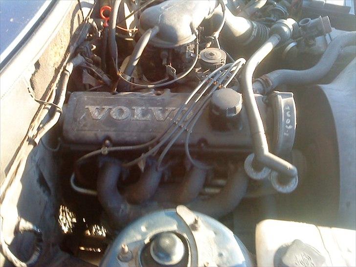 Volvo 240 GL *SOLGT TIL SKROT* billede 6