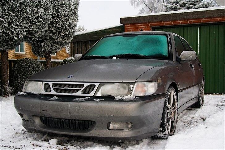 Saab 9-3 Aero - I den kolde vintertid, kort efter hjemkomsten. billede 1