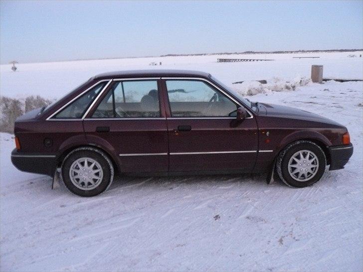 Ford Escort 1.3 Ghia billede 6