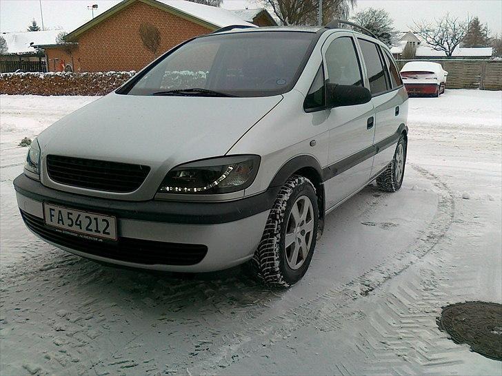 Opel zafira (solgt) billede 2