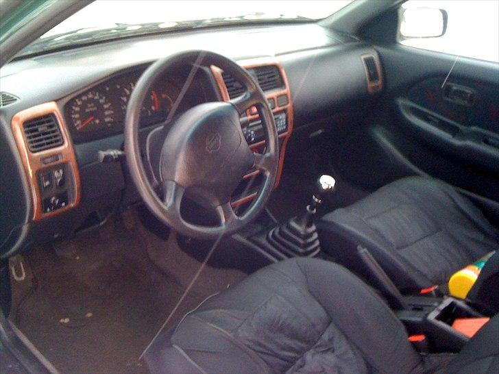 Nissan Almera SR billede 13