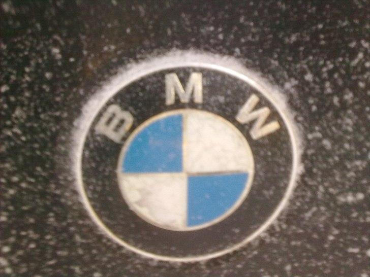 BMW 518i E34  - Er taget i dag d. 21/12- 2010, bare lige for at bevise det er min bil :)  billede 14