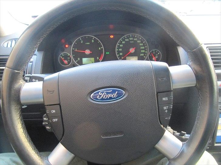 Ford Mondeo 2,0 Ghia TDCI...SOLGT... billede 10