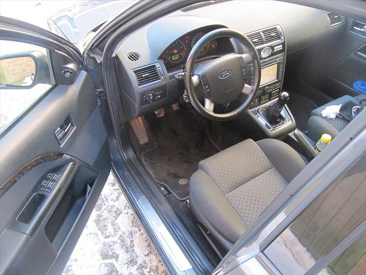 Ford Mondeo 2,0 Ghia TDCI...SOLGT... billede 13