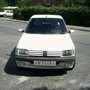 Peugeot 205 GTX