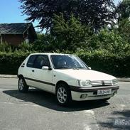 Peugeot 205 GTX