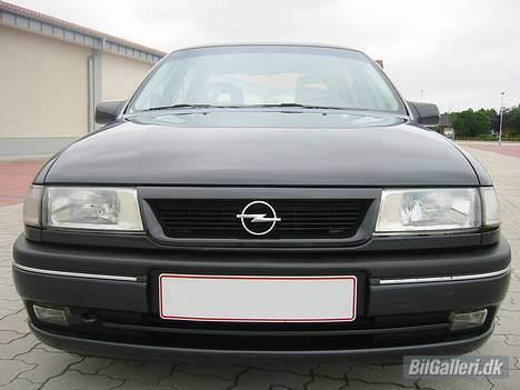 Opel Vectra A 2.0i CDX - SOLGT billede 2