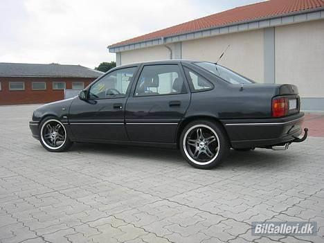 Opel Vectra A 2.0i CDX - SOLGT billede 4