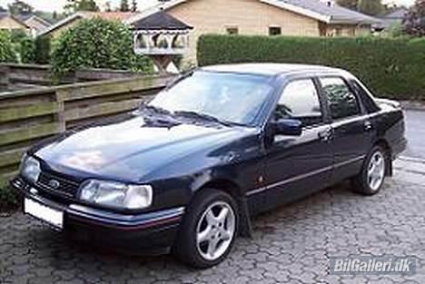 Ford Sierra GT (Solgt) - Hjemme i indkørsel kort tid efter jeg havde købt den billede 1