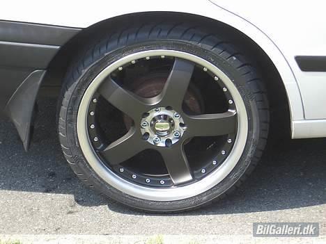 Toyota Carina E billede 6