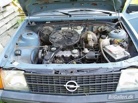 Opel Kadett St.car (solgt) billede 8