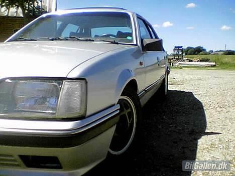 Opel Senator (solgt) billede 4