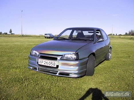 Opel Kadett E 1,6 billede 3