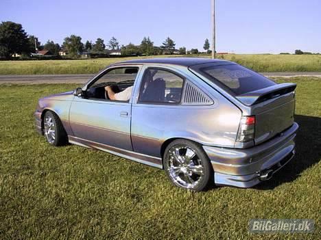 Opel Kadett E 1,6 billede 9