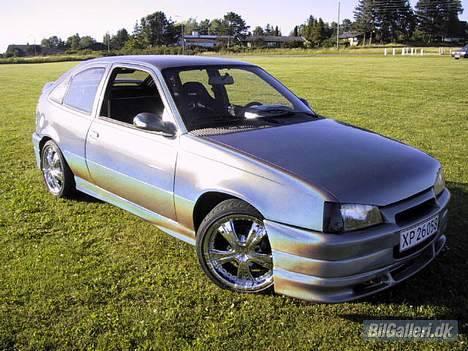 Opel Kadett E 1,6 billede 16