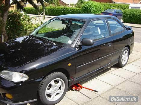 Hyundai accent SOLGT billede 6
