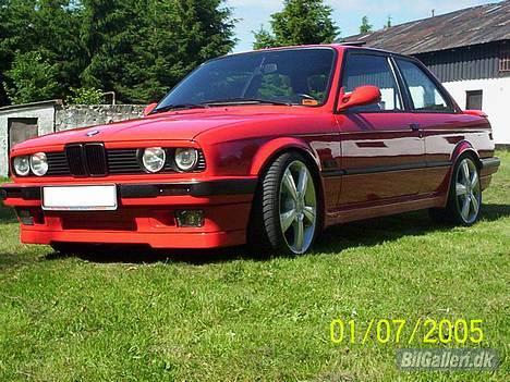 BMW E30is - Den nye lak viser sig billede 3