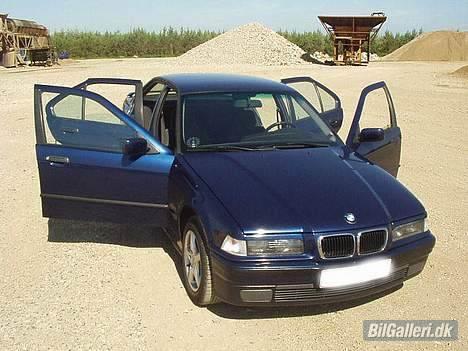BMW 316i *DØD* billede 7