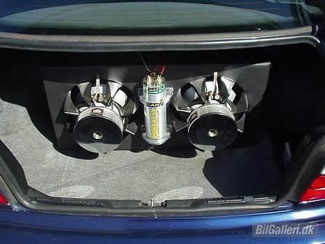 BMW 316i *DØD* billede 11