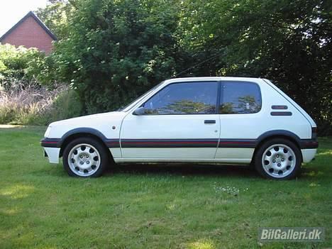 Peugeot 205 1,9 GTI DØD billede 1