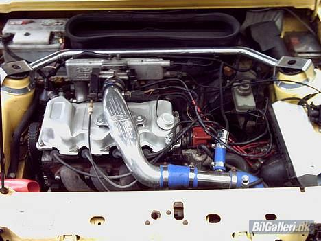 Ford Escort RS Turbo Cabriolet - Min elskede Garret T3 Turbo, tårnstiver og diverse ny lakkede dele! 9/4-06 billede 16