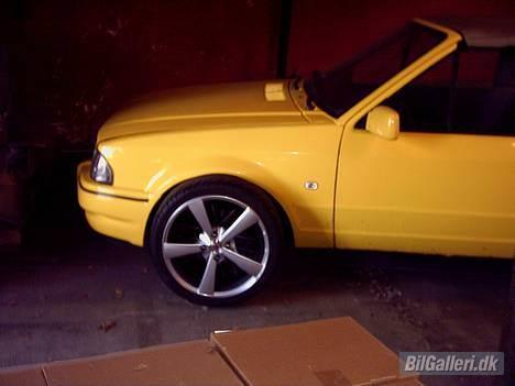Ford Escort RS Turbo Cabriolet - Lige en prøve smagning på de nye fælge, imens bilen står i vinterhi! Lidt store, men total NICE! billede 20
