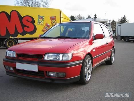 Nissan Sunny SR **SOLGT** - Så kom den ud og græsse billede 3