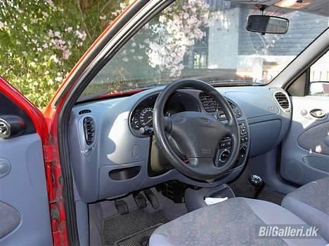 Ford Fiesta SOLGT billede 5