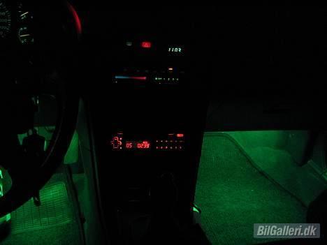 Mazda 323F - Grønt neongejl billede 7