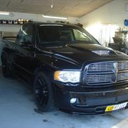 Dodge ram srt 10