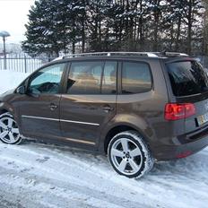 VW Touran (SOLGT 31/10/2011)