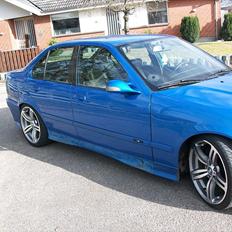 BMW 320i (323i) E36 SOLGT!!!