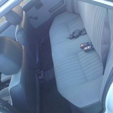 Nissan sunny 1.3lx sedan solgt