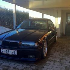 BMW 325 cab SOLGT*
