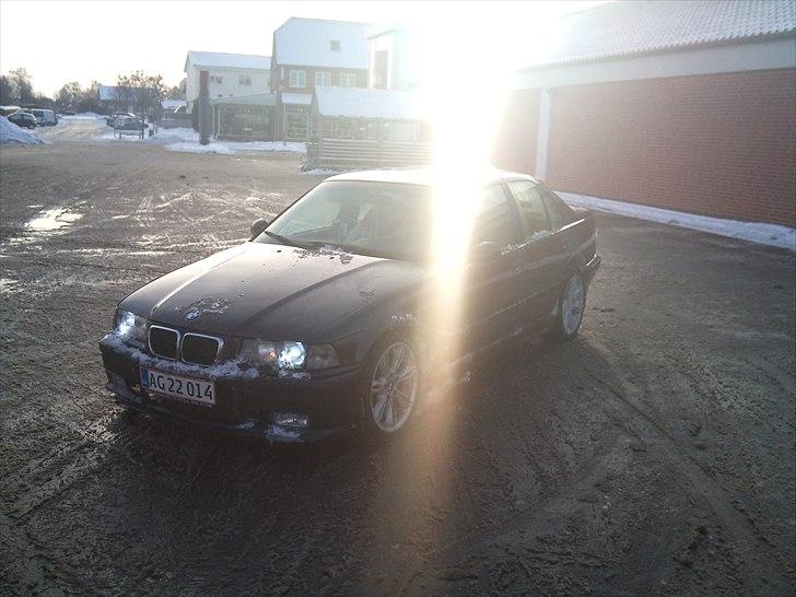 BMW E36 320 billede 1