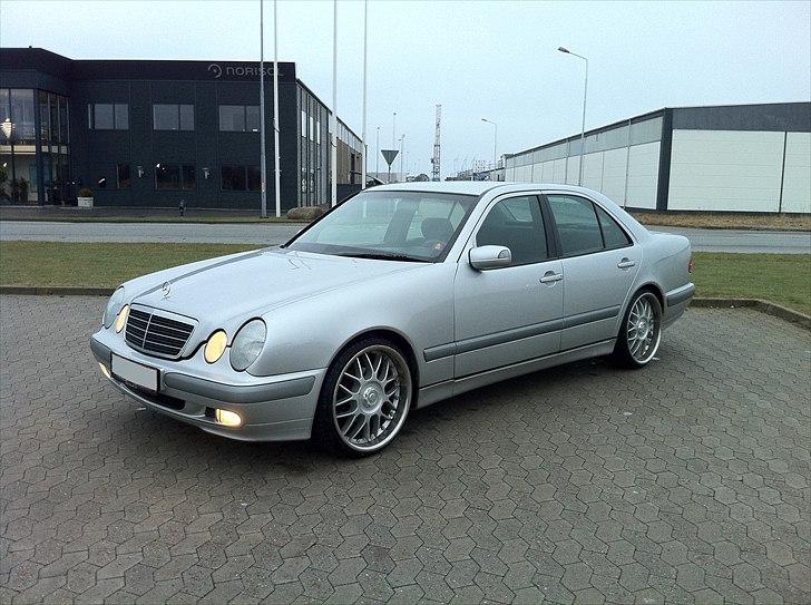 Mercedes Benz E220 CDI solgt billede 2
