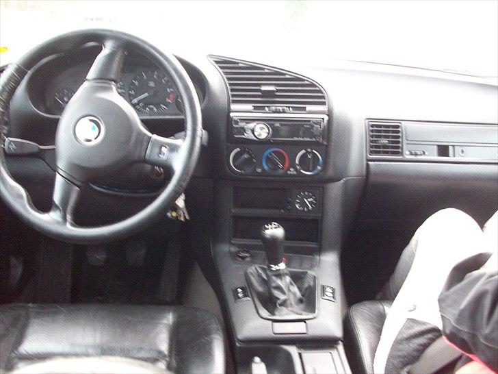 BMW 320i (323i) E36 SOLGT!!! billede 9