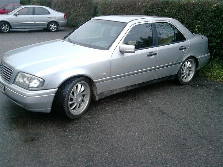 Mercedes Benz  C 250 D aut STJÅLET billede 5