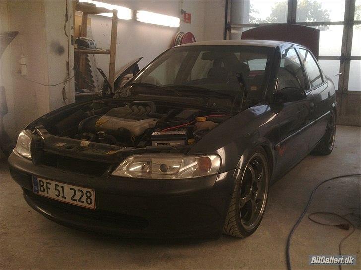 Opel vectra b 1,6 16v - hos maleren billede 6